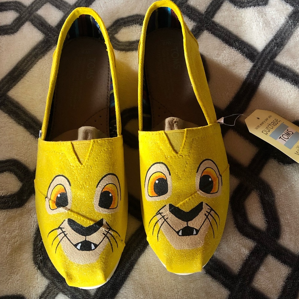 Lion King TOMS